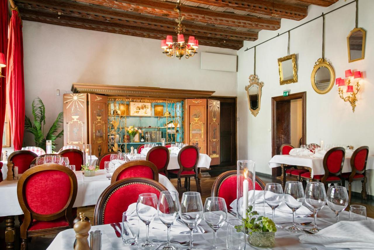 Haeringe Slott Hotel Musko Havsbad Екстериор снимка