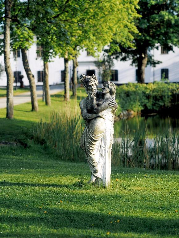 Haeringe Slott Hotel Musko Havsbad Екстериор снимка