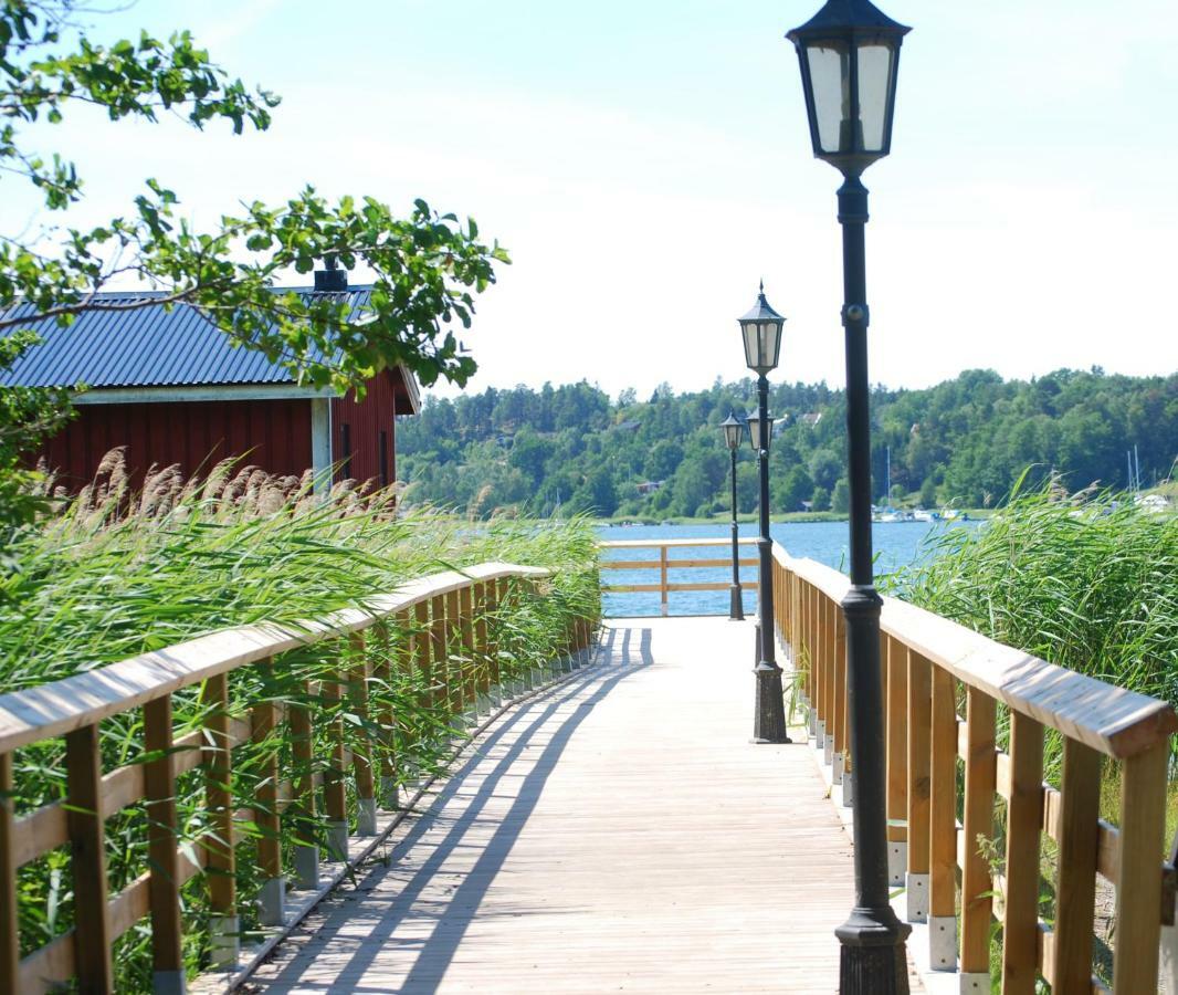 Haeringe Slott Hotel Musko Havsbad Екстериор снимка