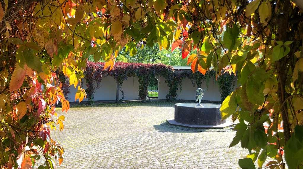 Haeringe Slott Hotel Musko Havsbad Екстериор снимка